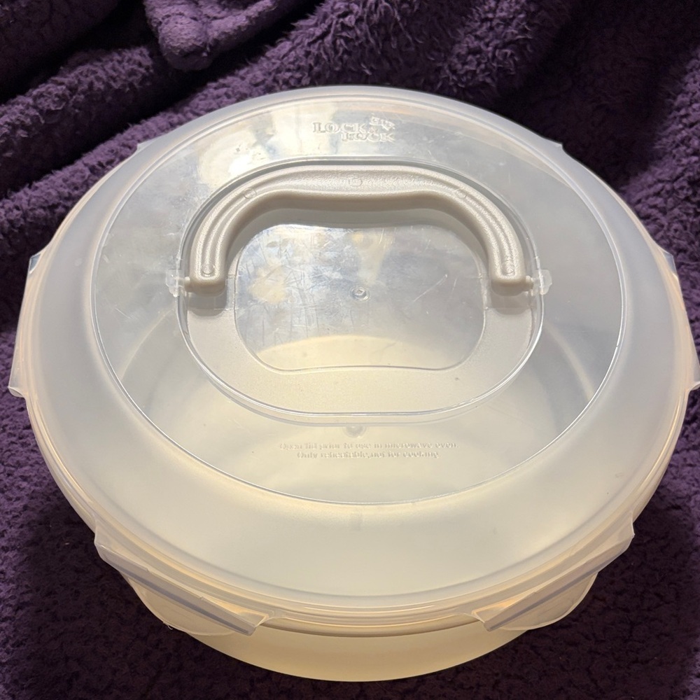 Lock N Lock Round Food Storage Container - White/cleae